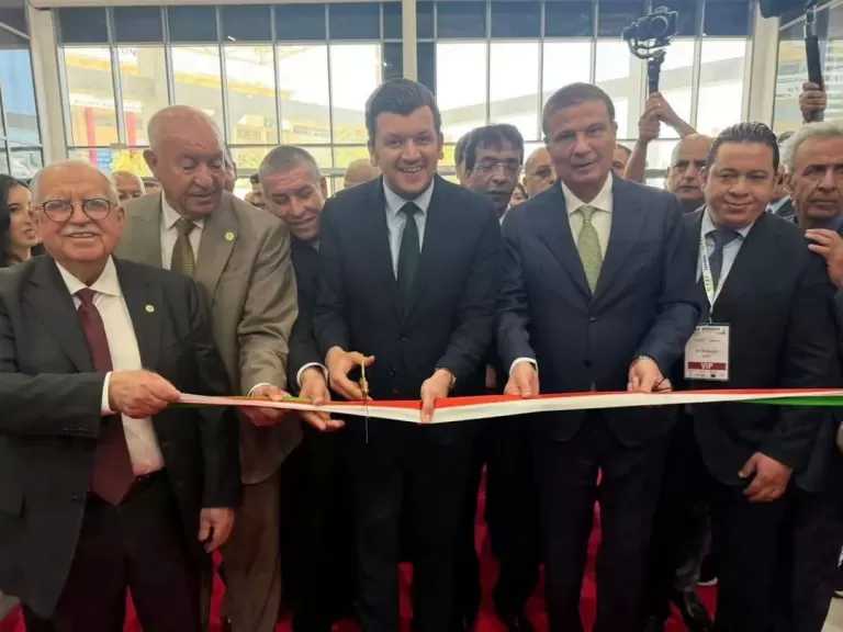 وزير الزراعة يشارك في افتتاح المعرض الدولي للفلاحة بالجزائر