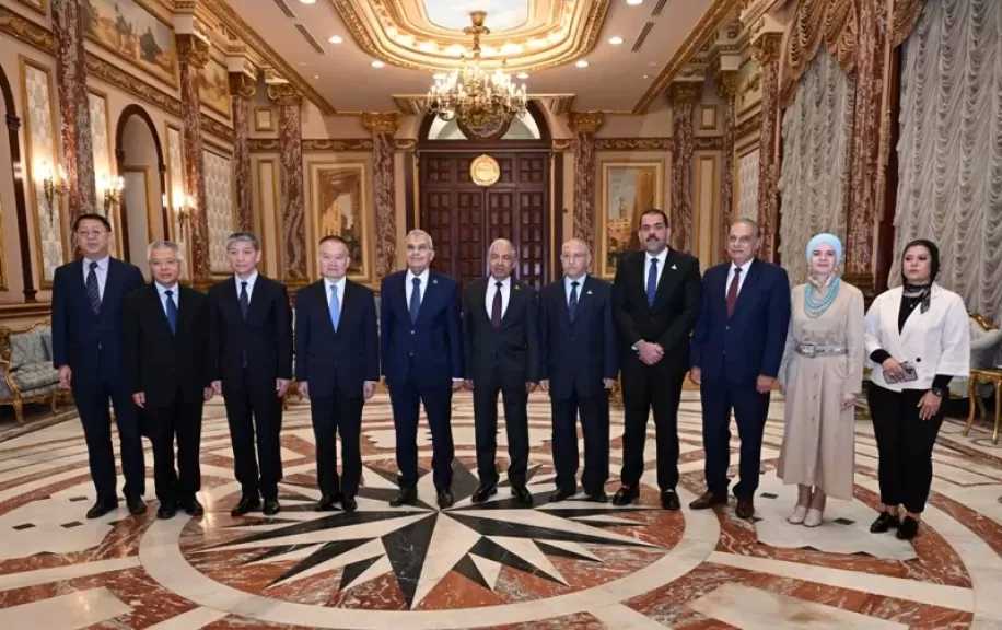 رئيس مجلس الشيوخ يستقبل وفدًا رفيع المستوى من الحزب الشيوعي الصيني