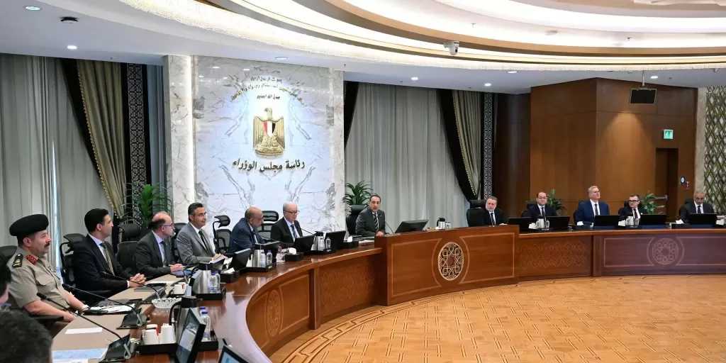 رئيس الوزراء يترأس اجتماع اللجنة المركزية لإدارة الأزمات
