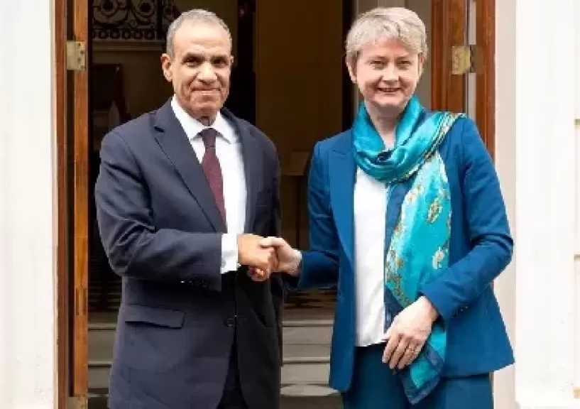 وزيرا خارجية مصر وبريطانيا يبحثان تعزيز العلاقات وخفض التصعيد بالمنطقة