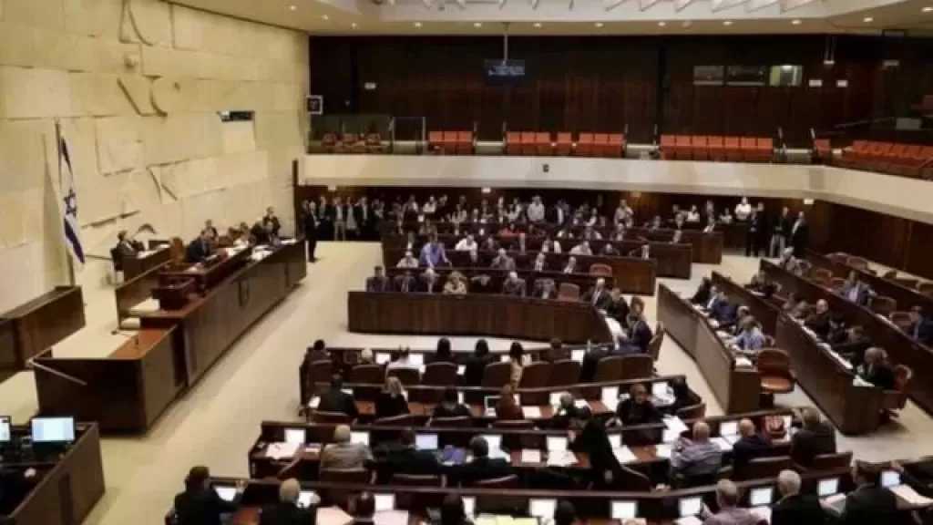 الكنيست يصادق على مشروع قانون يحد صلاحيات مستشار الحكومة