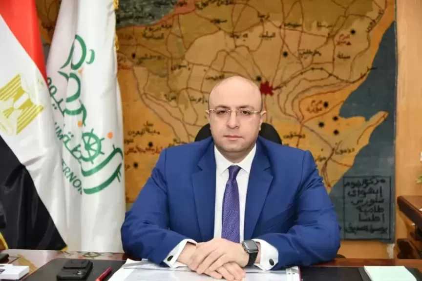 محافظ الفيوم يتابع تداعيات حادث حريق عيادة التأمين الصحي بكيمان فارس