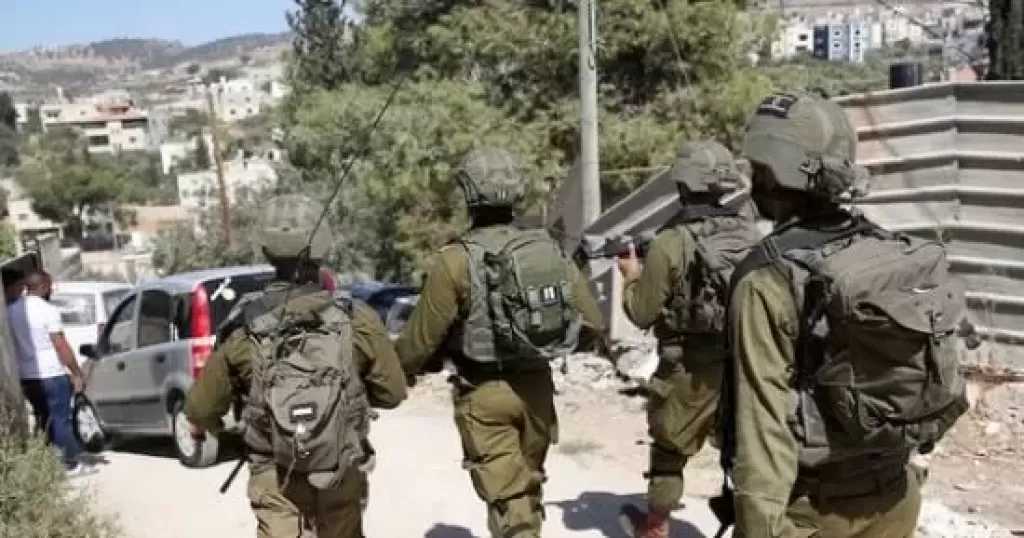 الضفة.. جيش الاحتلال الإسرائيلي يغلق مقر لجنة أموال الزكاة في جنين