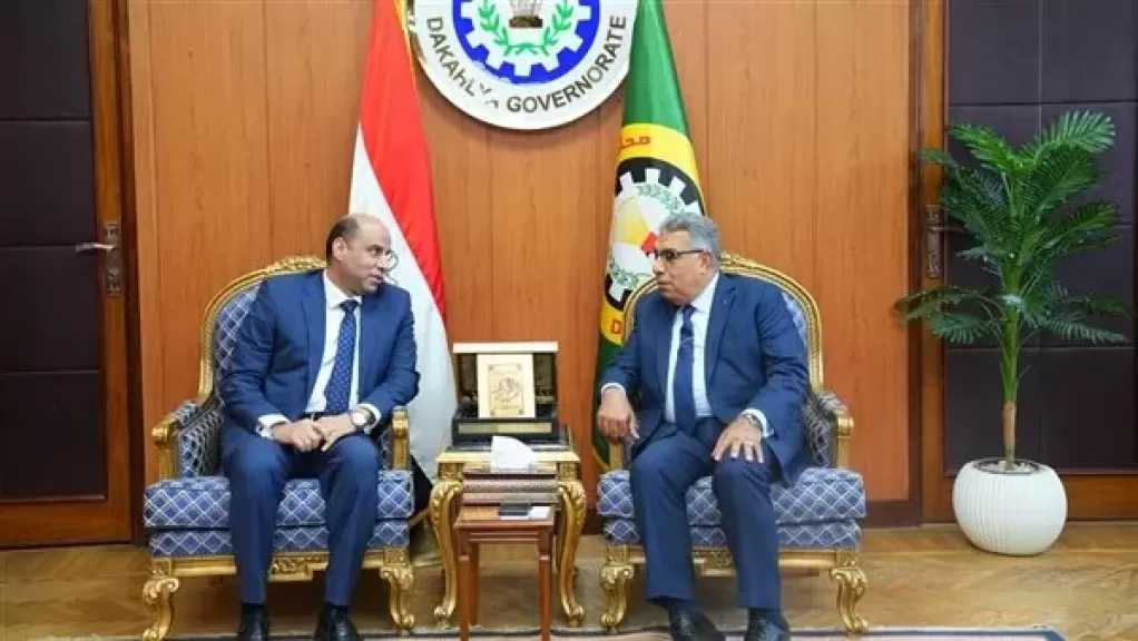 محافظ الدقهلية يستقبل وزير العمل في مستهل جولة ميدانية لتعزيز التعاون