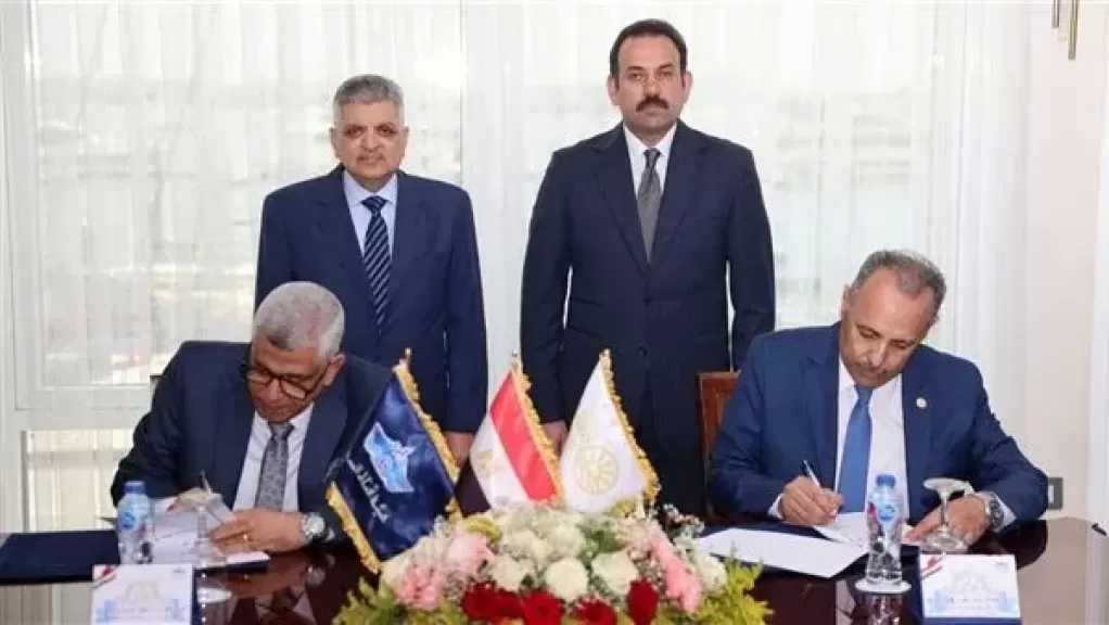 شراكة بين قناة السويس وجهاز مستقبل مصر لتطهير البحيرات