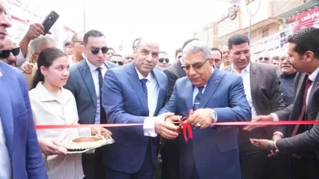 وزير العمل ومحافظ الدقهلية يفتتحان وحدة تدريب مهني متنقلة بقرية طيبة” بنبروه