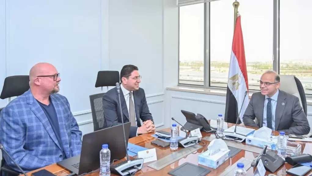 وزير الاستثمار: توطين صناعة المواد الفعالة الدوائية يدعم الأمن الصحي ويخفض الواردات