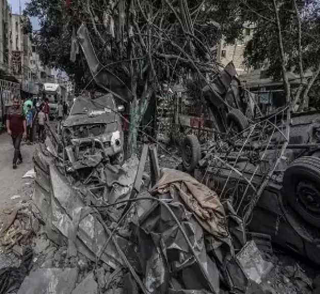 إصابة 3 عاملين في مستشفى شمالي غزة بقنبلة أطلقتها مسيرة إسرائيلية