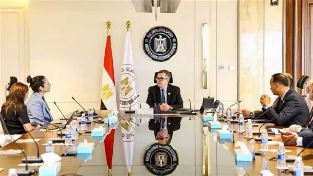 وزير التخطيط: تأمين سلاسل الإمداد للسلع الإستراتيجية والغذائية أولوية قصوى للحكومة