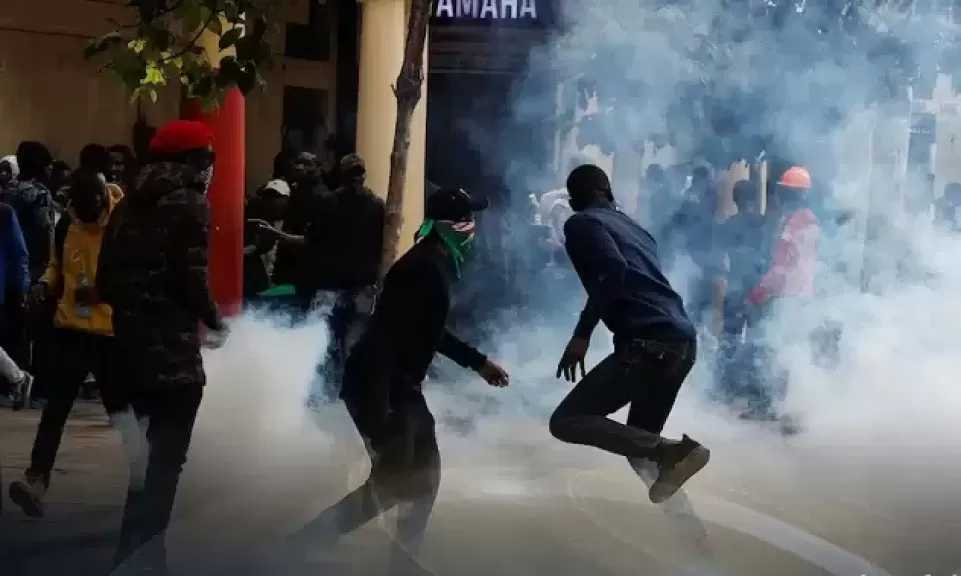 رئيس كينيا يستبعد خفض ضرائب الوقود بشكل أكبر رغم المظاهرات