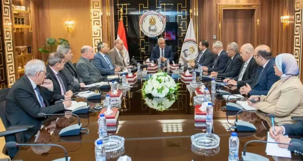 نحو التحول الأخضر.. الإنتاج الحربي يبحث آليات ترشيد الطاقة وخفض الانبعاثات الكربونية