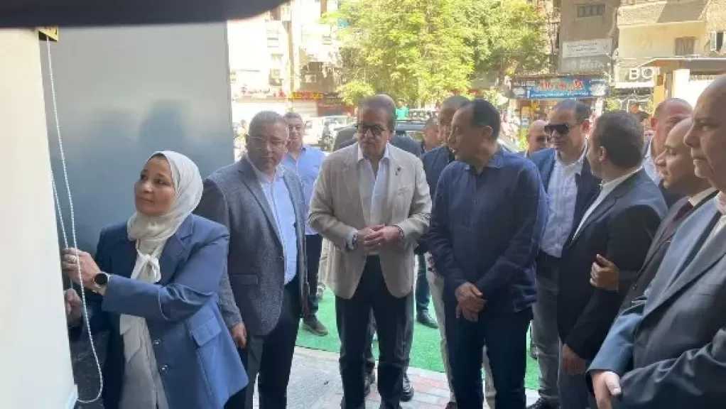 مدبولي يفتتح مجمع عيادات روز اليوسف بالجيزة