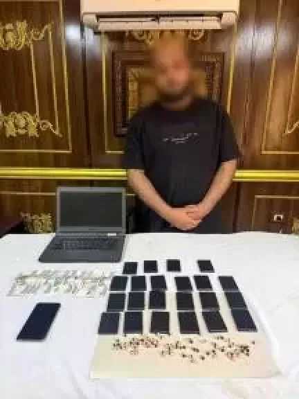 ضبط شخص بالجيزة يروج لبيع سماعات لاستغلالها فى الغش بالامتحانات