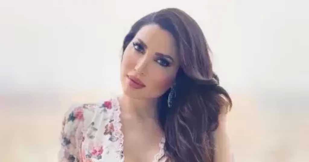 الفنانة نسرين طافش تعلن عن وفاة عمها