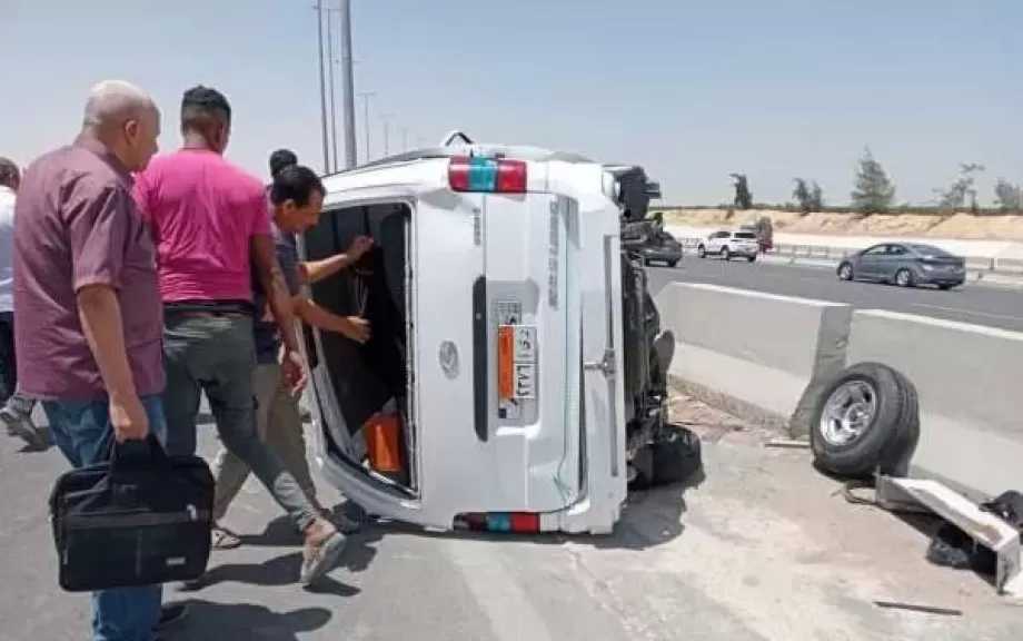 إصابة 6 أشخاص في انقلاب ميكروباص على طريق إسكندرية الصحراوي