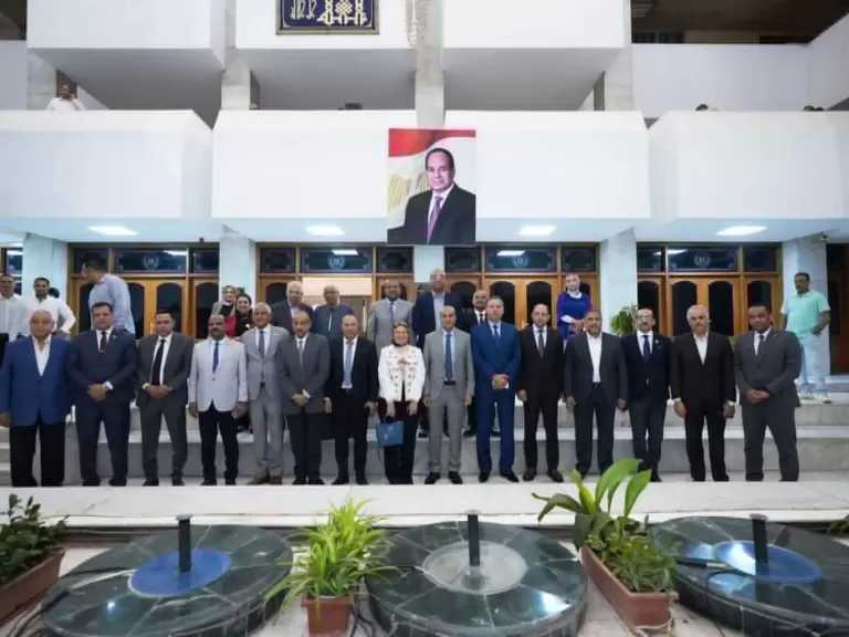 محافظ أسيوط: تكاتف جميع مؤسسات الدولة خلال المرحلة الحالية يحقق تطلعات المواطنين ويدفع عجلة التنمية