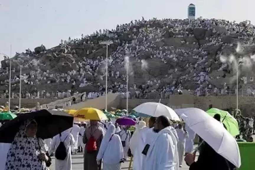 «السياحة» تخصص أرقاما وخطوطا ساخنة لمتابعة الحجاج والسائحين طوال إجازة العيد