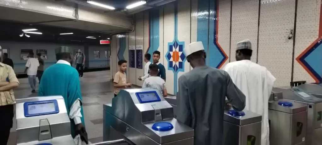كامل الوزير: انتظام حركة القطارات والمترو والموانئ والأتوبيس الترددي خلال احتفالات عيد الأضحى.. صور