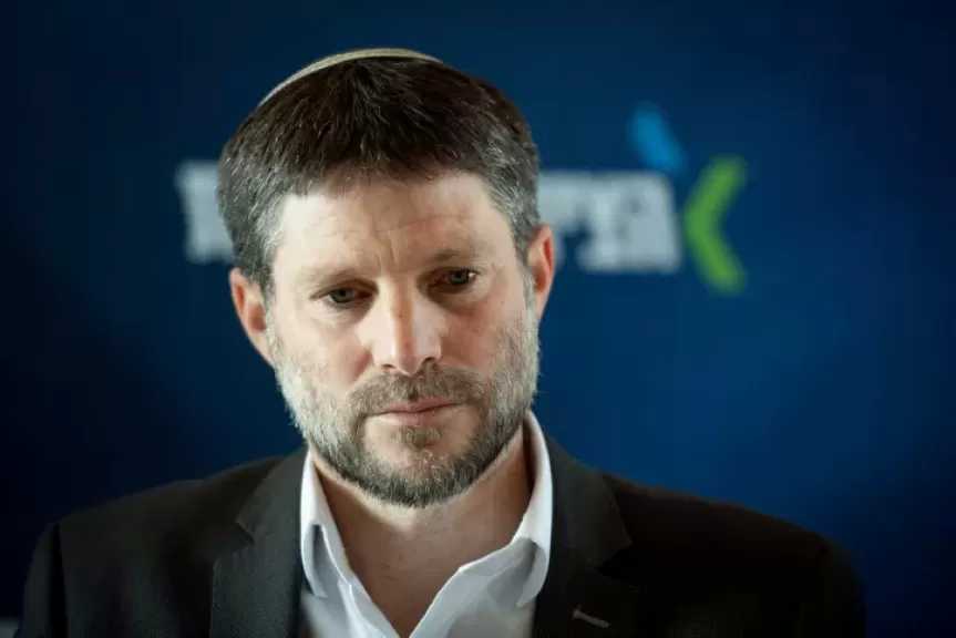 سموتريتش: علينا تدمير 100 مبنى في بيروت مقابل كل مُسيرة يطلقها حزب الله تُصيب جنديا إسرائيليا