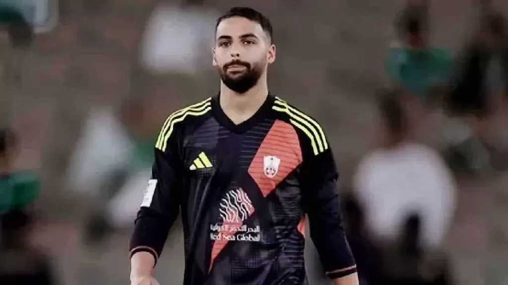 أهلي جدة يعلن انضمام حارسه للمنتخب السعودي