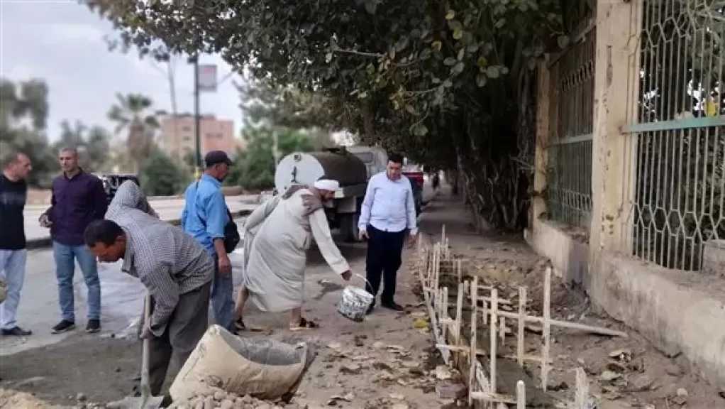 الجيزة تتحرك ميدانيًا لصيانة شبكات المياه والصرف ورصف الطرق وتطهير المصارف