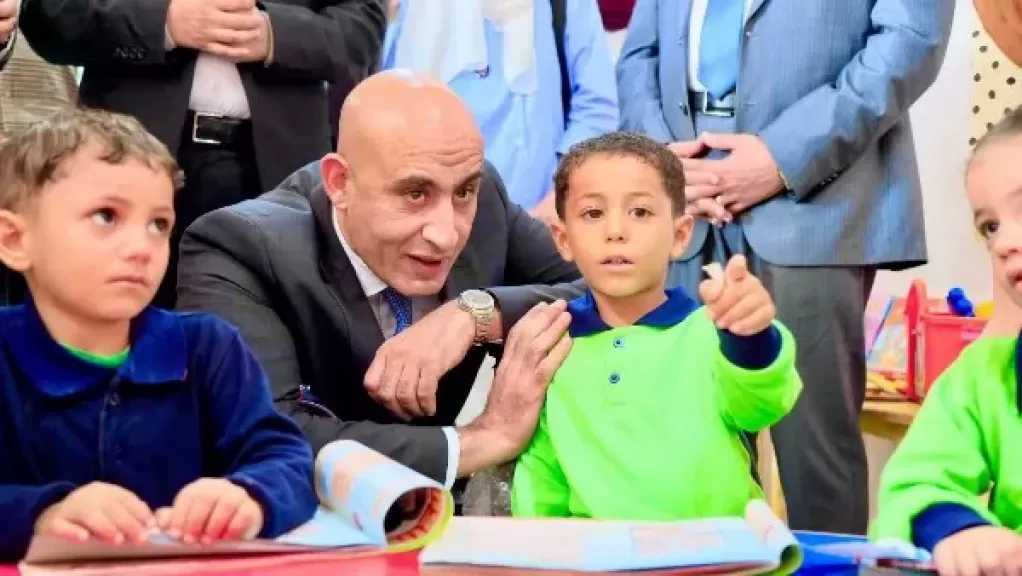 رئيس المعاهد القومية: وزير التعليم أعاد الطلاب للمدارس وسد عجز المعلمين