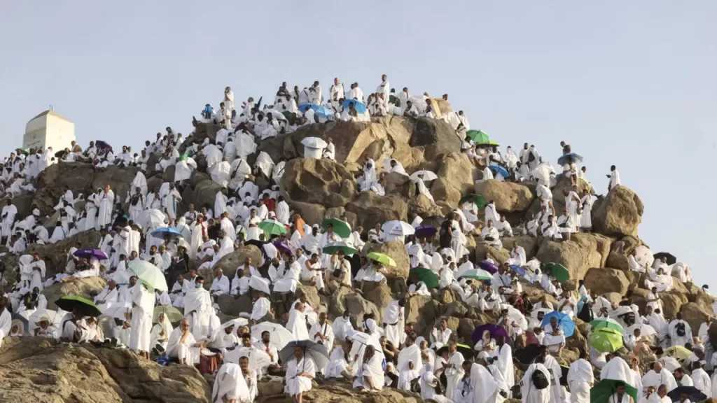 بدء أولى رحلات طيران عودة حجاج السياحة من اليوم حتى منتصف يونيو المقبل