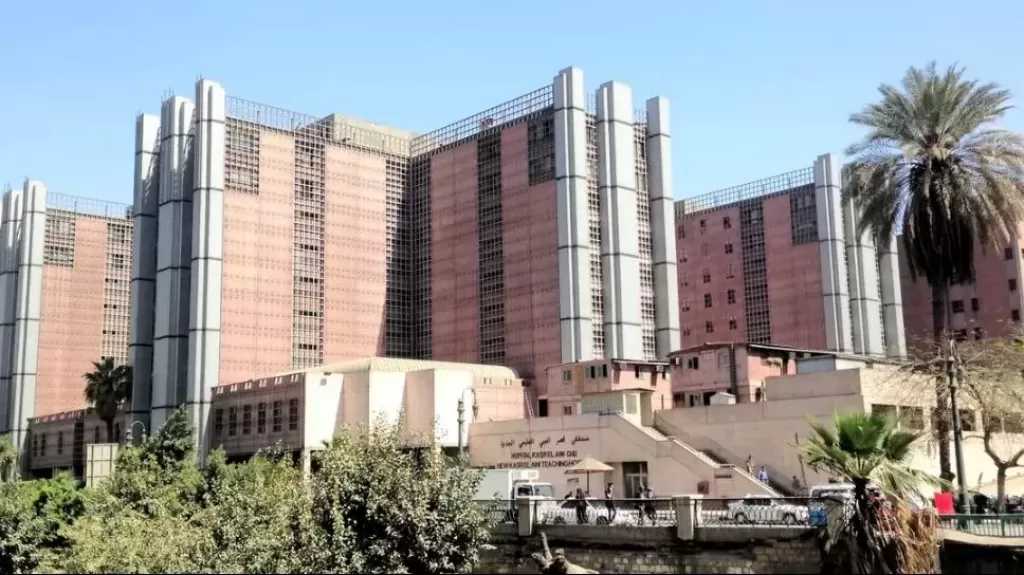 أمين لجنة المتاحف بالقصر العيني: نجيب محفوظ كان طبيب الملك وعاش بسيطاً