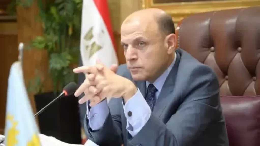 لا تهاون مع مخالفات البناء.. محافظ الغربية يتابع حملات الإزالة الفورية بالمحلة