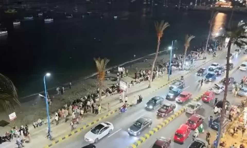 بعد إزالة الإشغالات.. أهالي بحري يشيدون بعودة شاطئ الإسكندرية للمواطنين