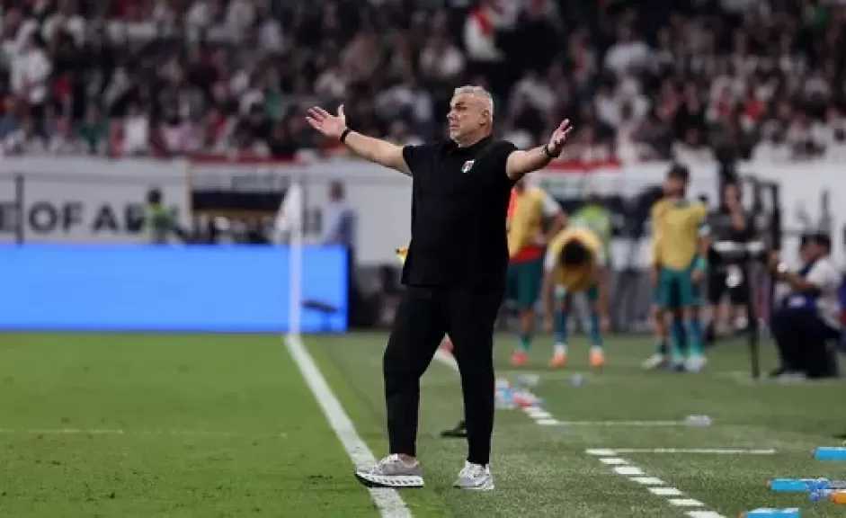 رسميا.. إقالة الروماني كوزمين أولاريو من تدريب منتخب الإمارات