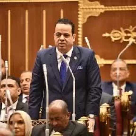برلماني: استمرار الدولة في تبني سياسات مالية متوازنة يدعم تحفيز النمو الاقتصادي