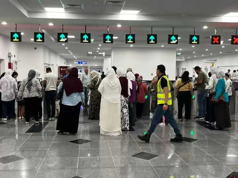 توافد غير مسبوق على مونوريل شرق النيل رابع أيام العيد لزيارة العاصمة الجديدة