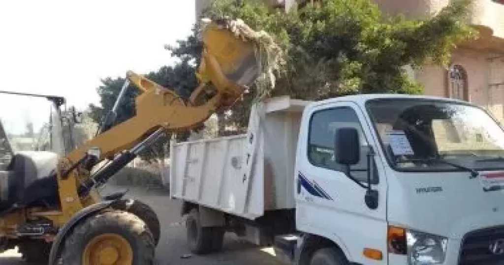 خطة طوارئ فى سوهاج لرفع مخلفات الأضاحى وتجميل الميادين