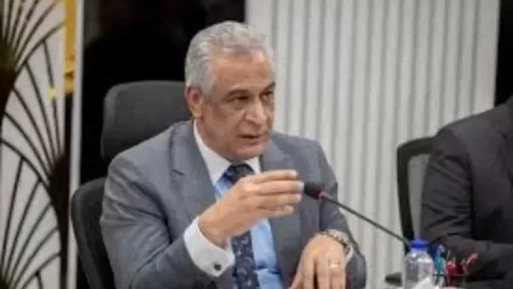 وزير الإنتاج الحربي يتابع سير العمل بشركة أبو زعبل للصناعات المتخصصة