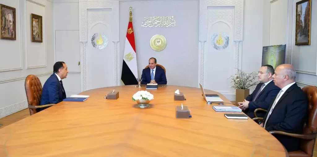 الرئيس السيسي يتابع خطة تطوير التعليم العالي ويوجه بتعزيز تنافسية الجامعات المصرية إقليميًا ودوليًا