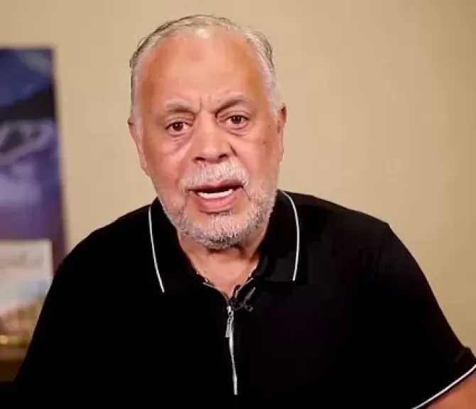 أشرف زكي: ظاهرة نبطشية العزاءات لابد أن تواجه.. إحنا بنشوه في فننا ورموزنا