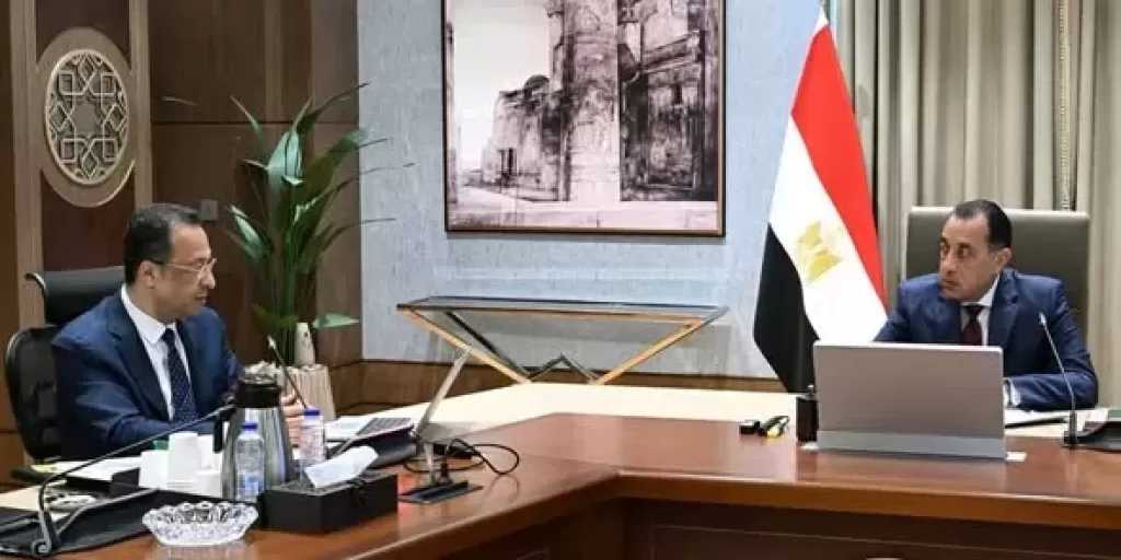 رئيس الوزراء يستعرض الخطط الاستثمارية بالمناطق التكنولوجية لاستضافة المزيد من شركات التعهيد