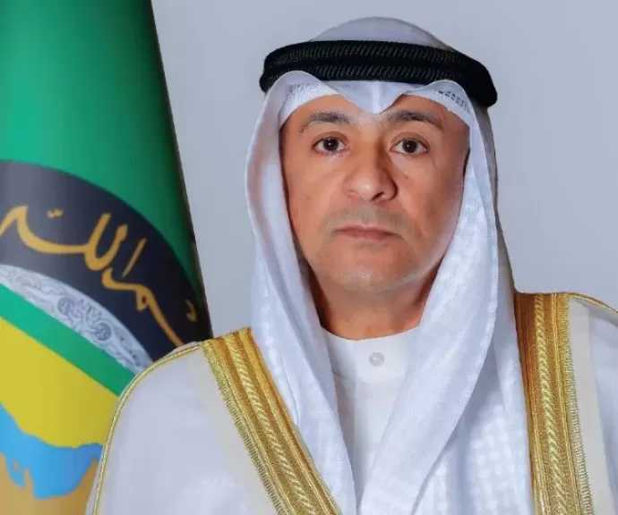 أمين مجلس التعاون الخليجي يطالب بموقف دولي حازم ورادع تجاه الانتهاكات الإيرانية