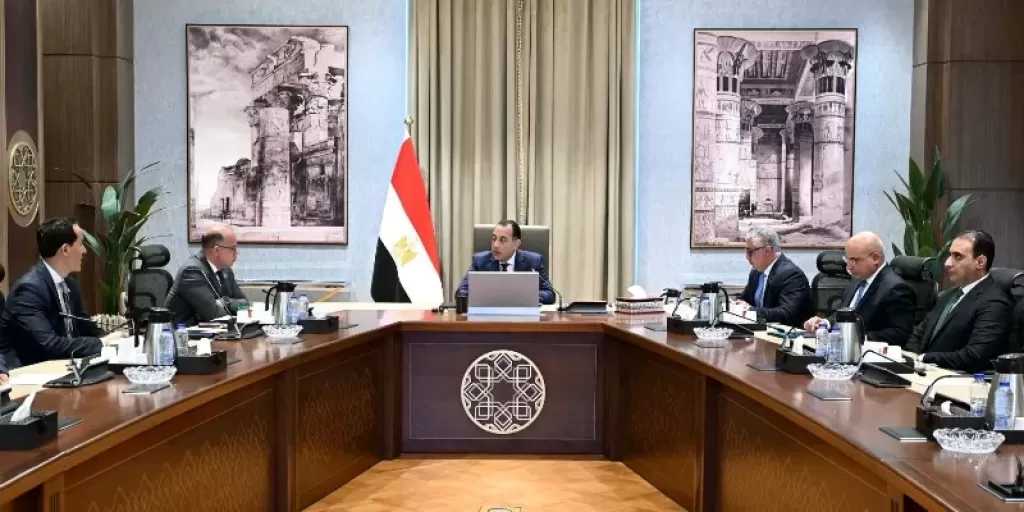 مدبولي: توجيهات من الرئيس السيسي بتعظيم الاستفادة من المشروعات القومية وجذب الاستثمارات