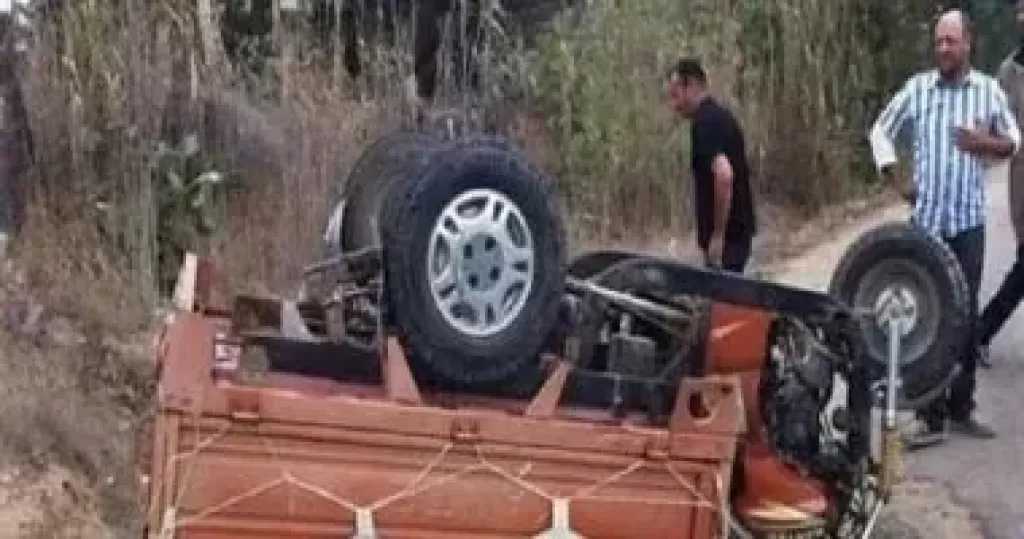 إصابة 3 أشخاص بينهم طفلة إثر انقلاب تروسيكل في مياه مصرف بمدخل شبراويش بأجا