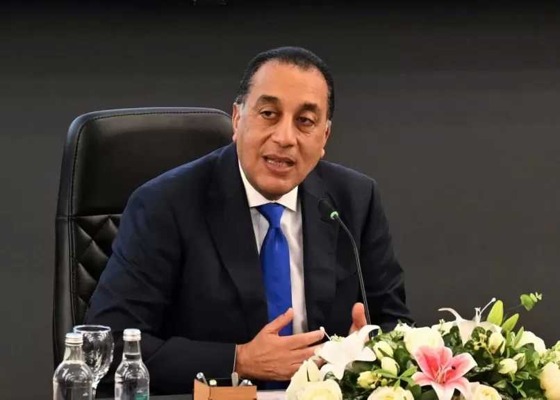 رئيس الوزراء يؤكد على سرعة التعامل مع أي مخالفات يتم رصدها داخل مصانع إنتاج الأغذية