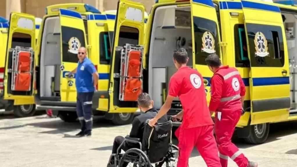 معبر رفح البري يستقبل دفعة من العائدين الفلسطينيين إلى قطاع غزة