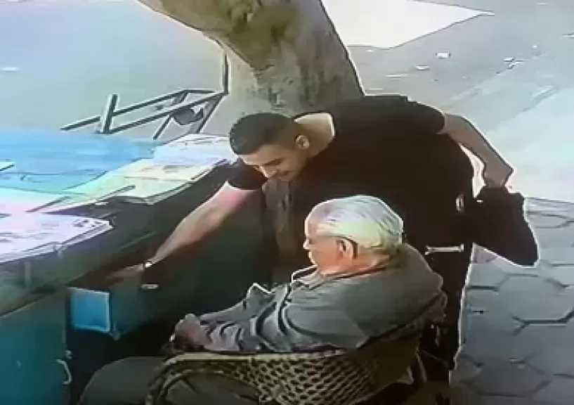 القبض على سارق بائع الجرائد في حلوان
