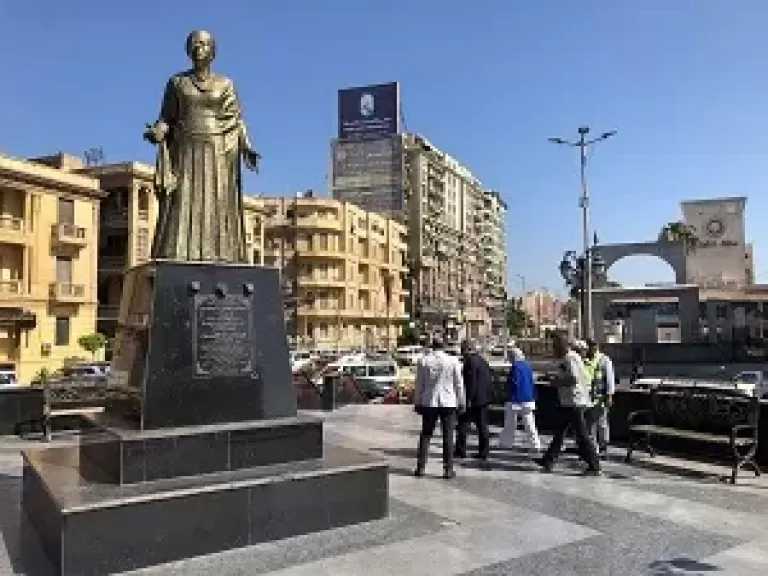 محافظ الدقهلية يتفقد ميدان أم كلثوم بالمنصورة.. ويؤكد الحفاظ على المساحات الخضراء ومكتسبات التطوير بالميدان