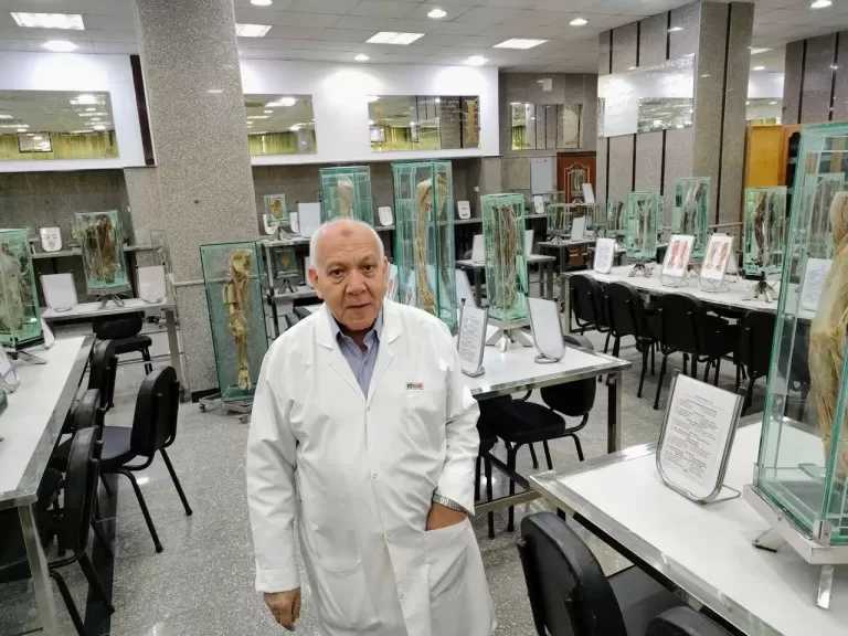 رئيس جامعة المنصورة ينعى الدكتور محمد صلاح: مسيرة حافلة بالعطاء