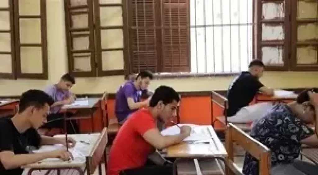 أكثر من 99 ألف طالب يؤدون امتحانات الشهادة الإعدادية بسوهاج غدا