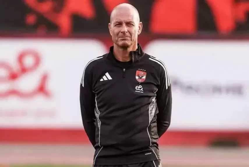 الأهلي يلجأ لـ خبراء أجانب لتفادي تفاقم أزمة عقد توروب