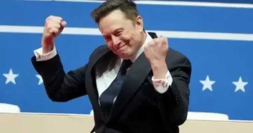 إيلون ماسك على أعتاب لقب أول تريليونير في تاريخ البشرية