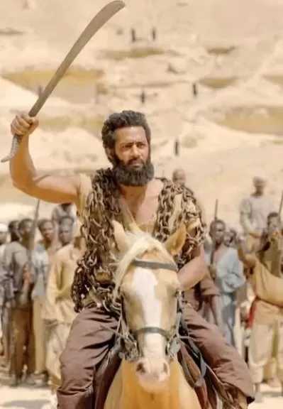 محمد موسى يهاجم فيلم ”أسد”: يقدم تاريخًا مزيفًا ويغذي ثقافة الفوضى